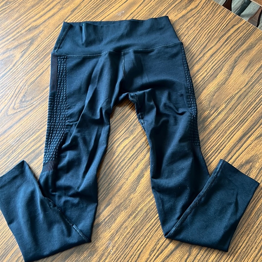 Alphalete leggings